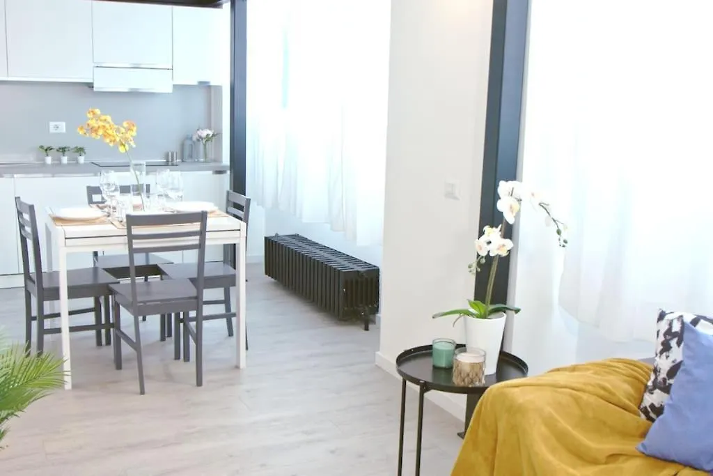 Milano- Stazione Centrale Design Loft 0*, Milan Italy